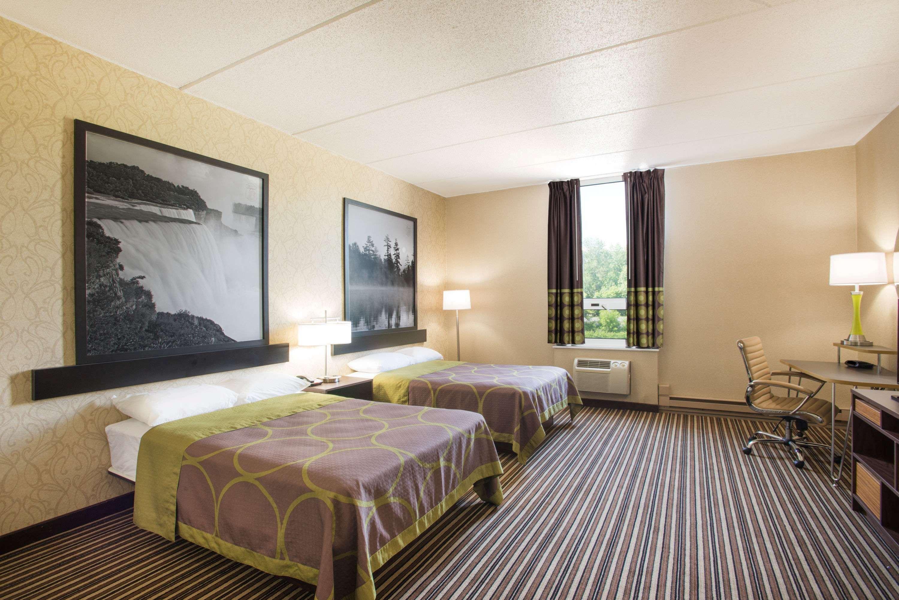 Hotel Super 8 By Wyndham Plattsburgh Exteriér fotografie