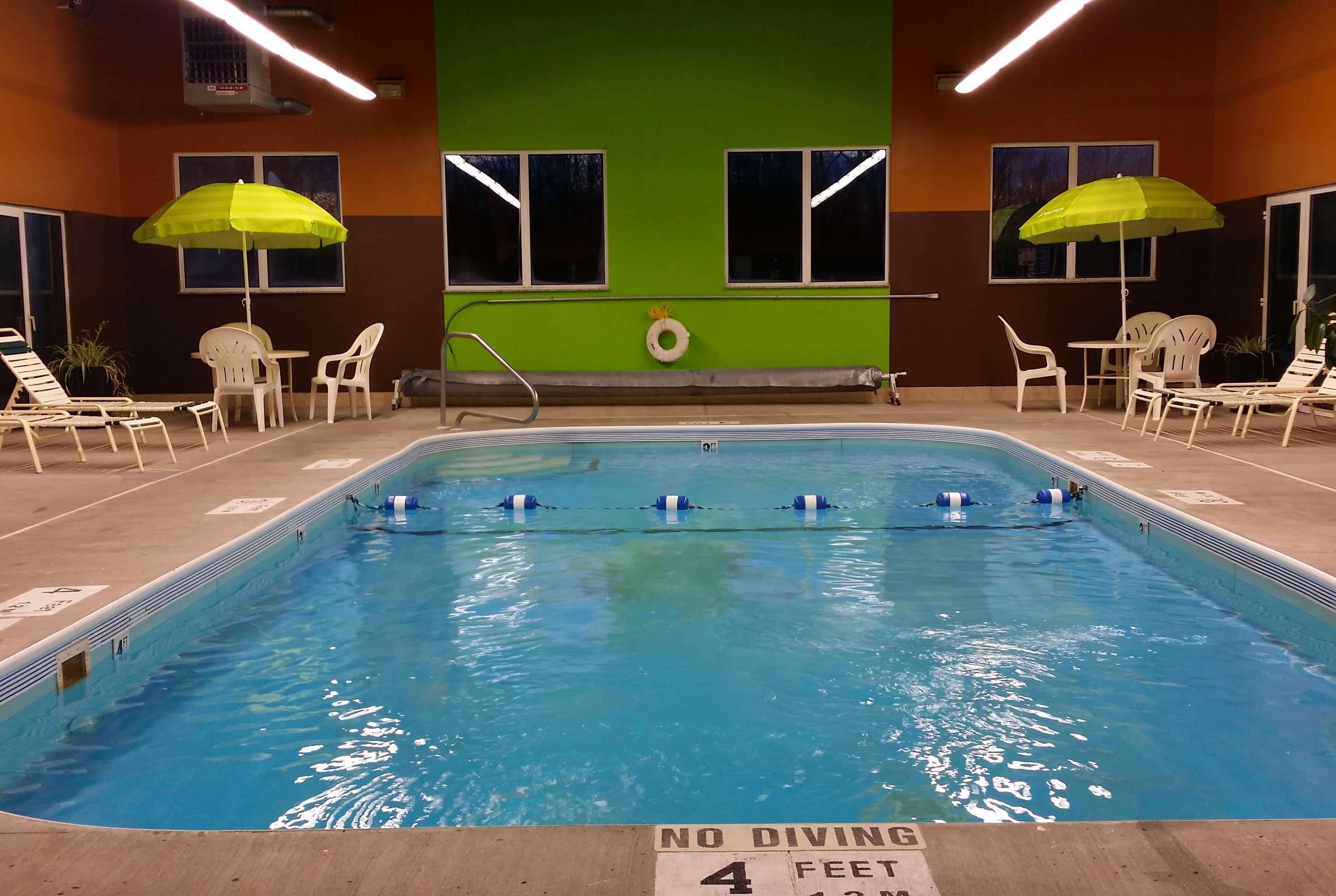 Hotel Super 8 By Wyndham Plattsburgh Exteriér fotografie