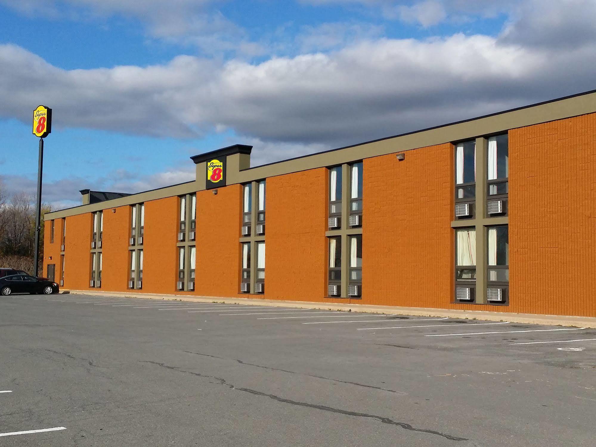 Hotel Super 8 By Wyndham Plattsburgh Exteriér fotografie